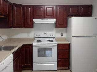 22 State St APT 7, Taunton, MA 02780