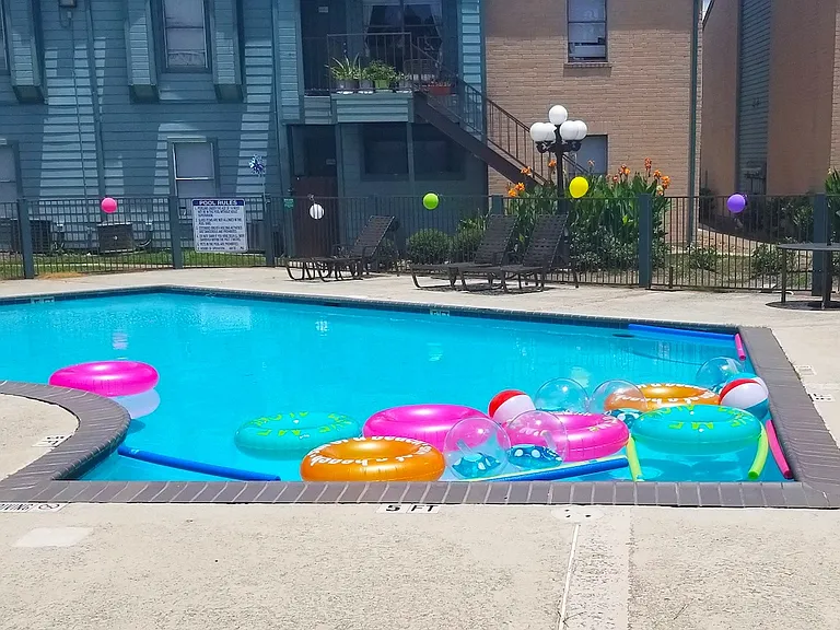 Waters at Westchase Apartments — Photo 61