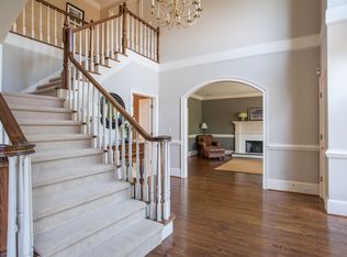 8725 Torrington Dr, Roswell, GA 30076