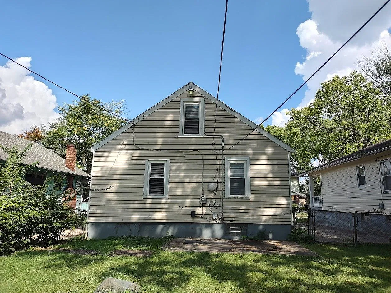 3 bed, 1008 sqft, $1,195 — Photo 3