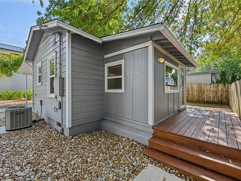 1700 Cullen Ave #B — Photo 5