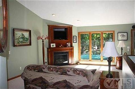 5th image of 49 Royal Oak Dr