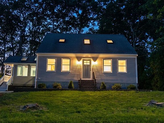 2nd image of 664 Norman St