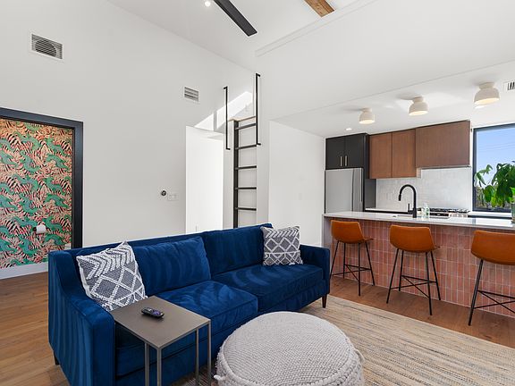 4th image of 1717 Sylvan Dr Unit 2