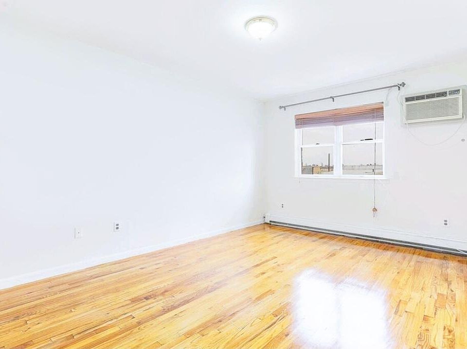 2nd image of 161 Bay 43 St