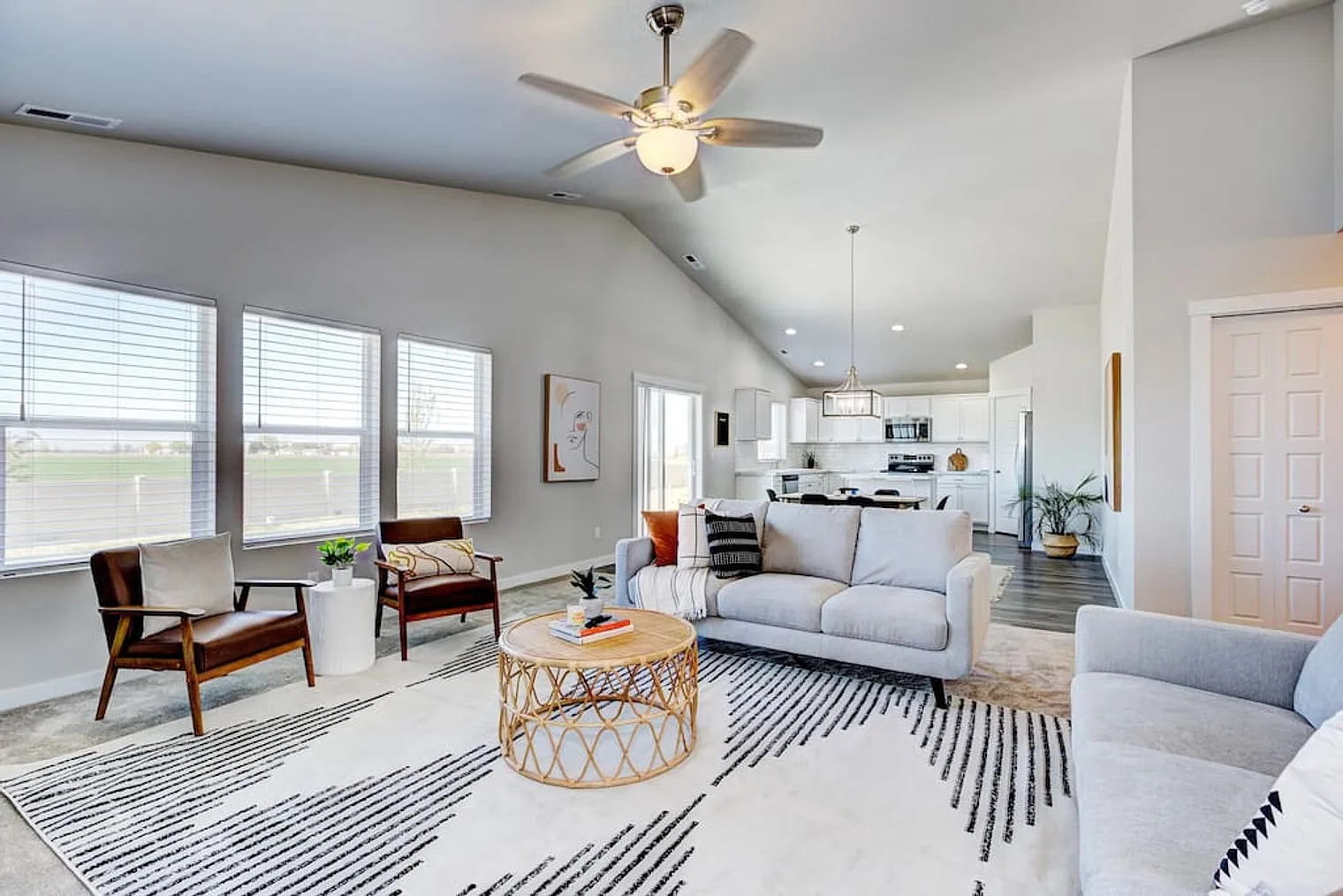 5 bed, 2.0 bath, 2023 sqft, $2,998 — Photo 1