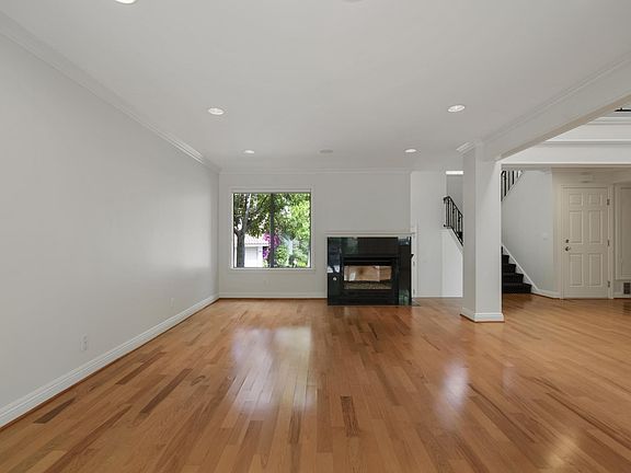 4th image of 747 Northvalley Dr