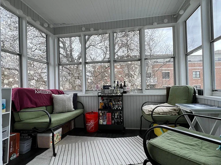 15 Surrey St #2 — Photo 10