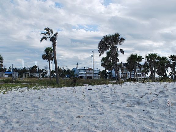 4th image of 107 S 27th St