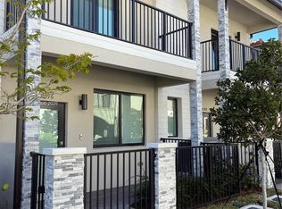 Urbana, Doral, FL 33166