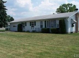 2862 Hillcrest Dr E, Coplay, PA 18037