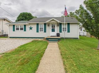 1103 Maple St, Saint Marys, WV 26170