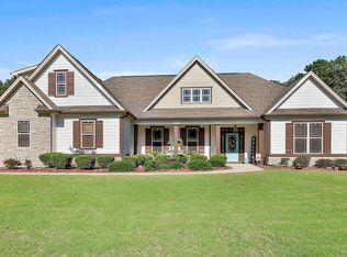 217 Country Lake Dr, Senoia, GA 30276