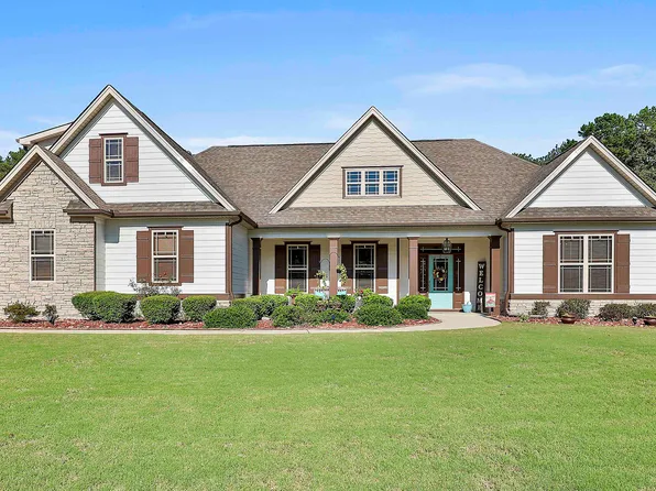 217 Country Lake Dr, Senoia, GA 30276