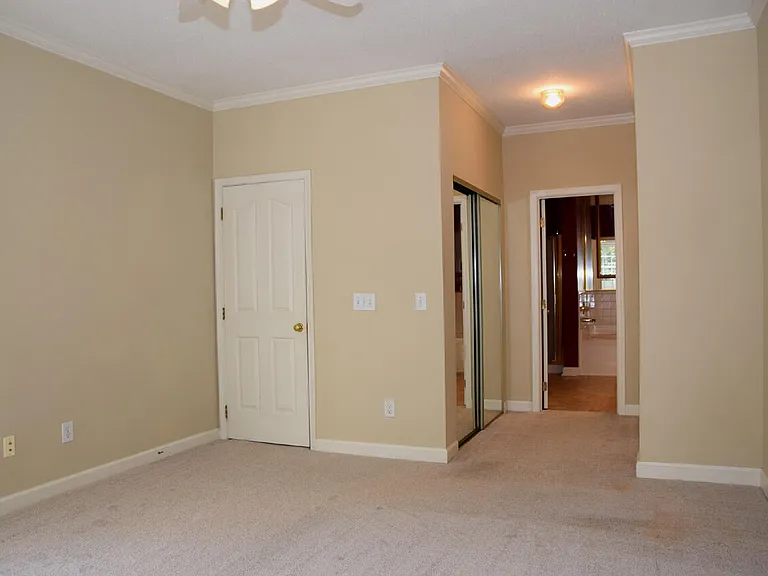 7711 Astoria Pl — Photo 17