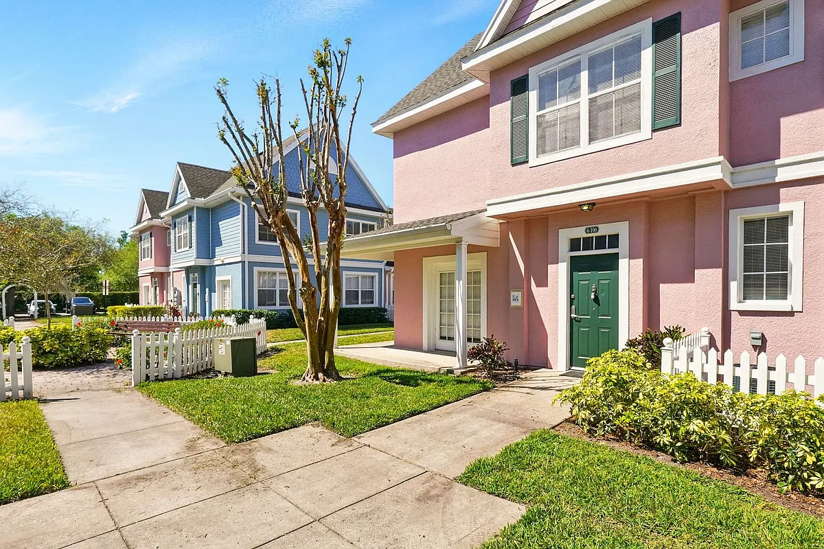 Building Photo - 4005 Venetian Bay Dr #108
