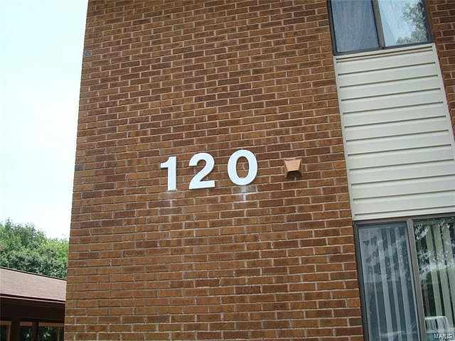 1st image of 120 Suppiger Ln APT 106