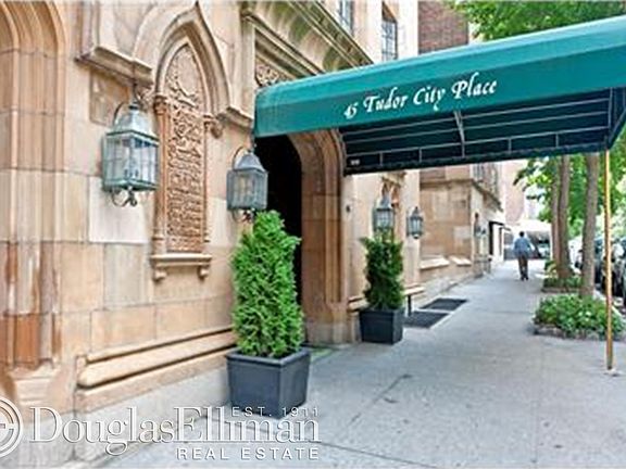 3rd image of 45 Tudor City Pl APT 1703