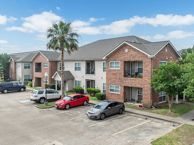 Freeport Oaks Apartments — Photo 20