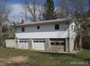 52 N Main St, Canton, NC 28716