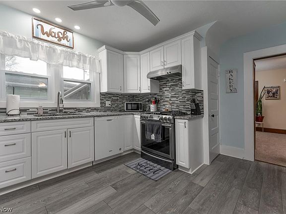 3rd image of 325 Horton Ave