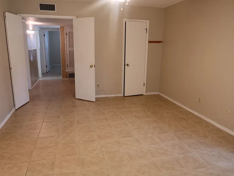 10345 Biscaine St — Photo 20