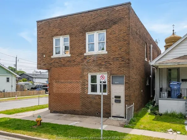 1095 Henry Ford Centre Dr, Windsor, ON N8Y 2T4