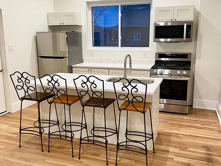 6020 Sawyer St — Photo 11
