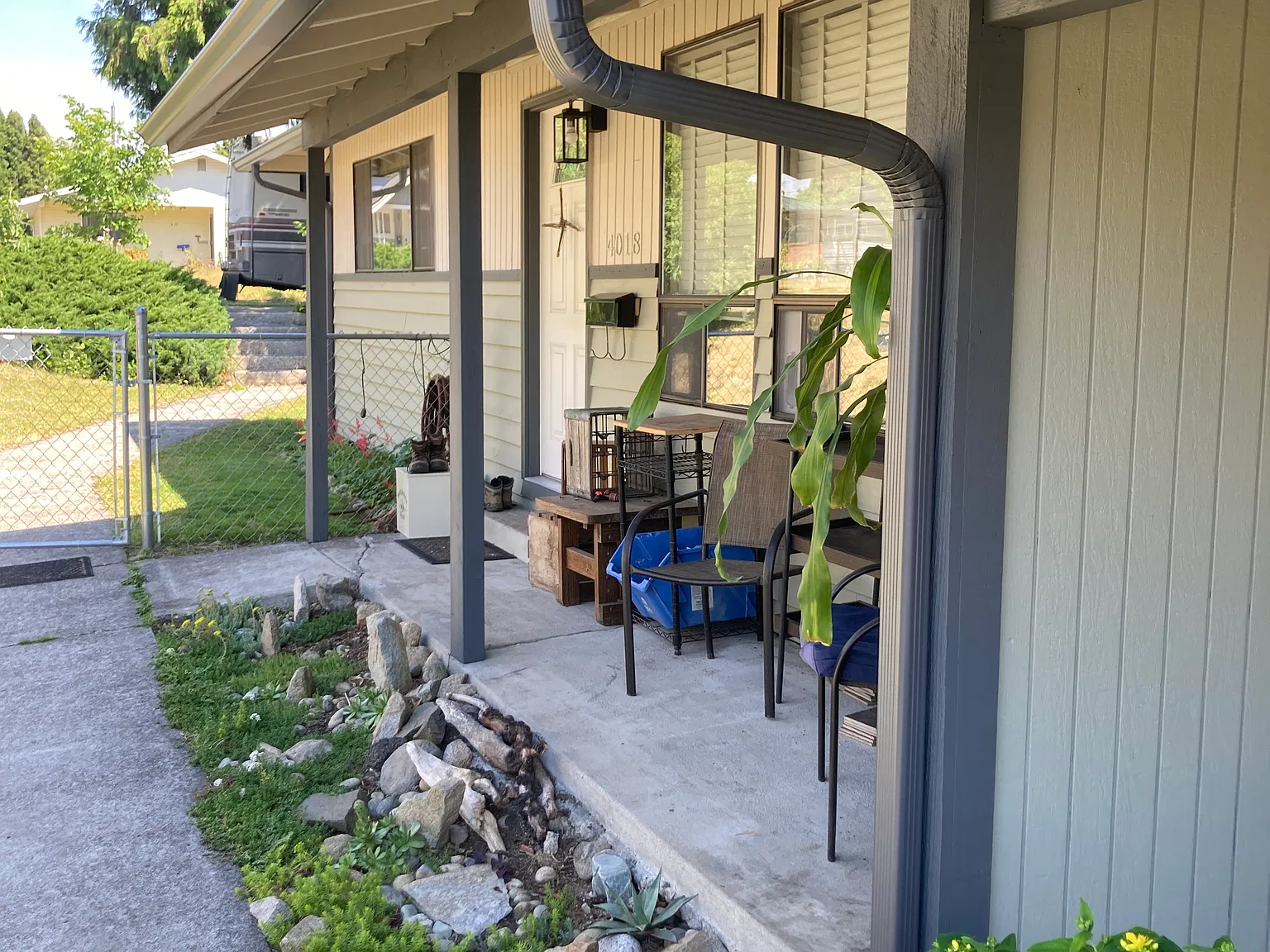 2 bed, 800 sqft, $2,100 — Photo 2