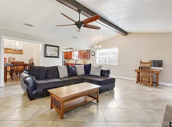 5th image of 256 Firethorn Dr