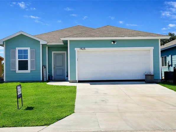 1925 Lighthouse Lakes, Aransas Pass, TX 78336