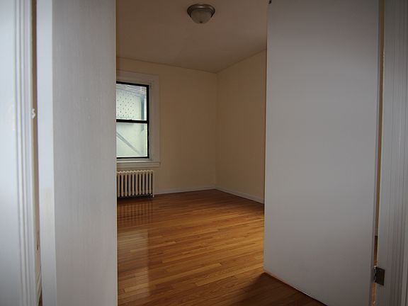 2nd image of 4145 52nd St APT 3B