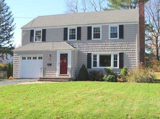 125 Overbrook Rd, West Hartford, CT 06107