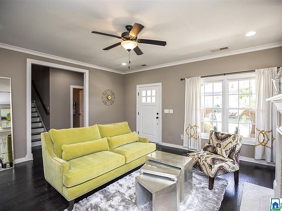 4th image of 4022 Newtown Ln