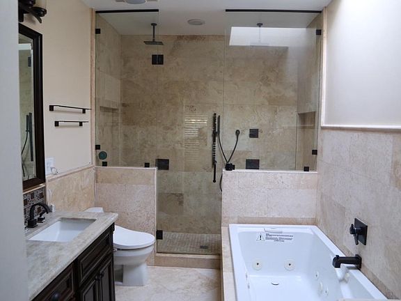 5th image of 2950 S Bentley Ave APT 2