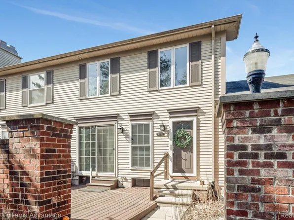 41138 Southwind Dr, Canton, MI 48188