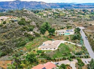 25560 Rua Michelle, Escondido, CA 92026