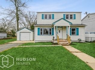 30 Shady Oak St, Old Bridge, NJ 08857