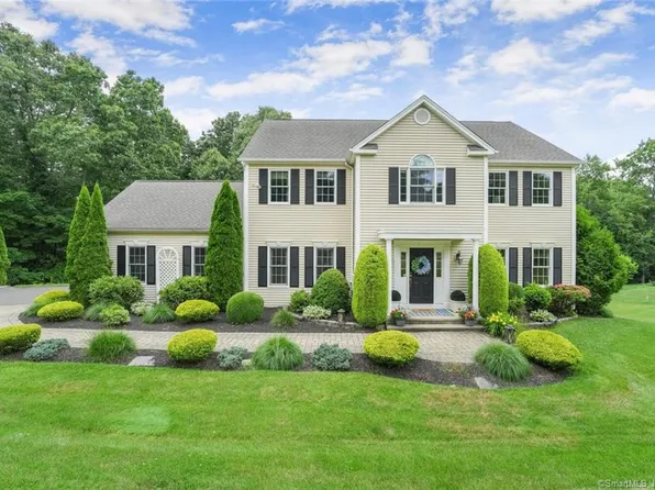 7 Tall Pines Drive, Oxford, CT 06478