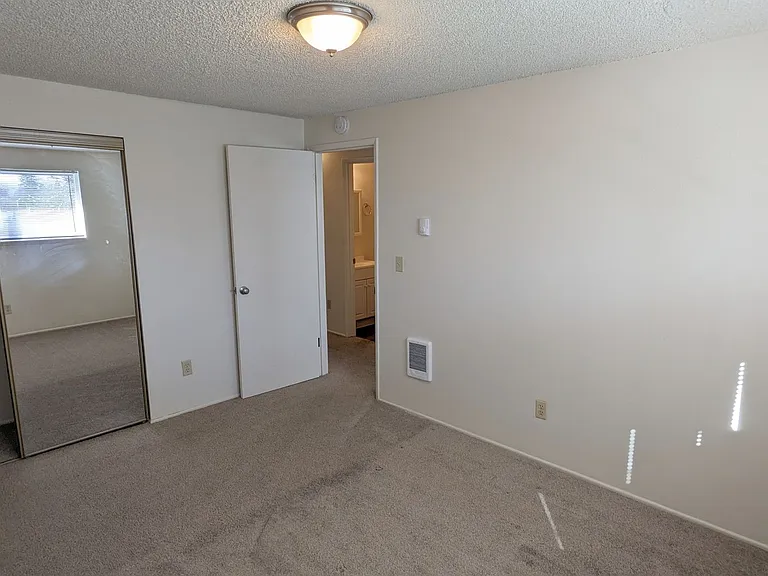 7815 NE 117th Ave — Photo 77