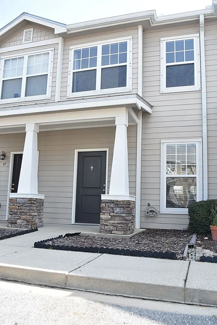 Well Maintained 2 Bedroom 2.5 Bath Townhouse in Verandas at Freeport — Photo 3