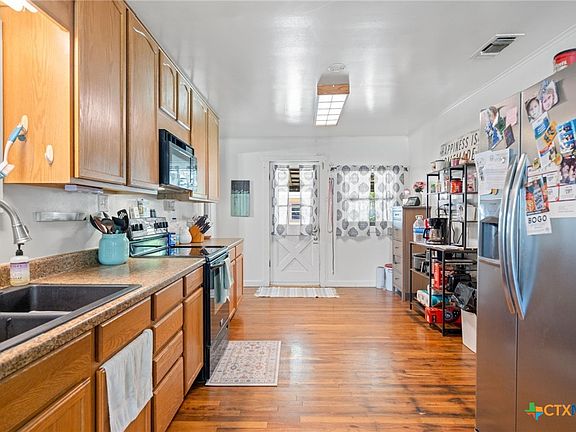 4th image of 1007 W Avenue A