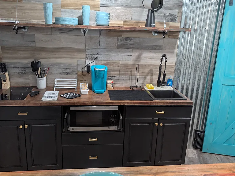 835 E Platte Ave #5 — Photo 8