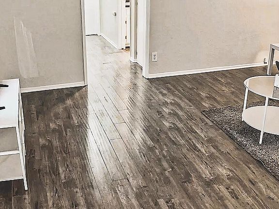 2nd image of 946 Bronx Park S #6