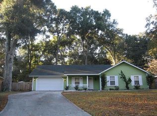5 S Nicholson Cir, Savannah, GA 31419