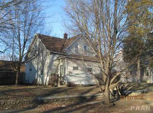 1207 Catherine St, Pekin, IL 61554