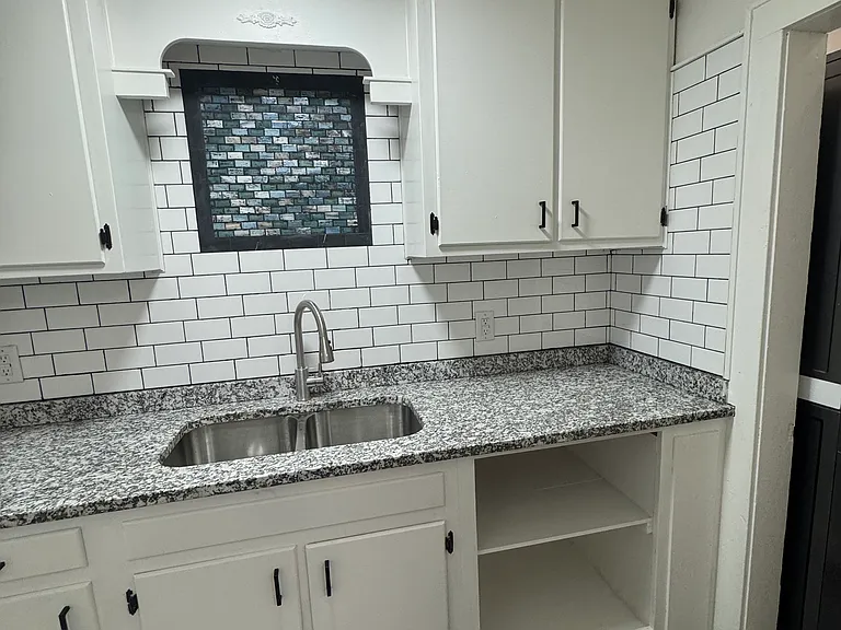 35 Rapallo Ave #3E — Photo 32
