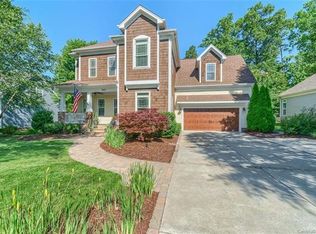 1043 Hunters Run Dr, Tega Cay, SC 29708