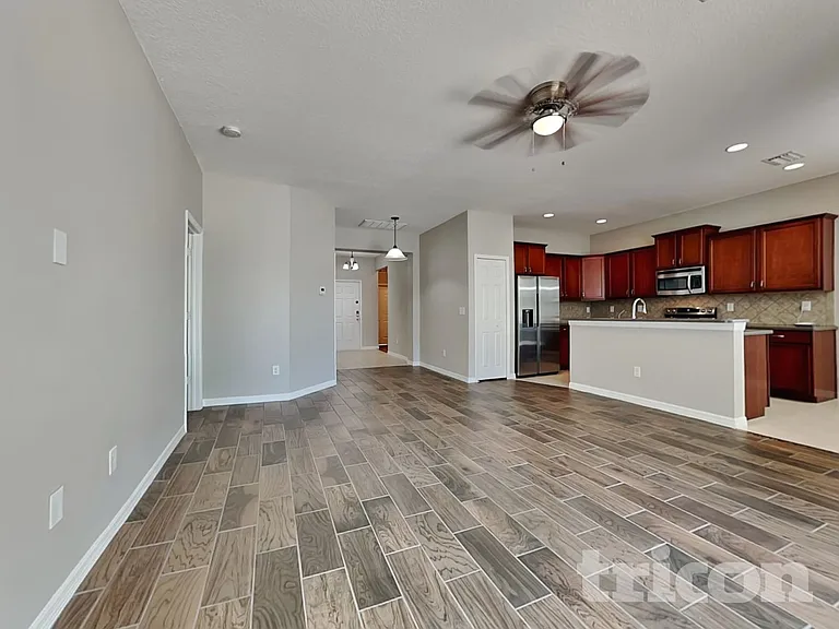 1109 Lauren Manor Loop — Photo 3