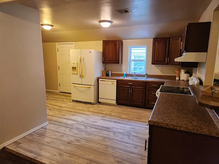 434 S Richmond Ave — Photo 11